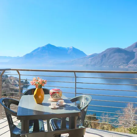 Gold By Design Apartment Bellano